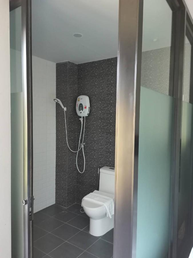Yamin Seaview Hotel Phuket Exteriör bild
