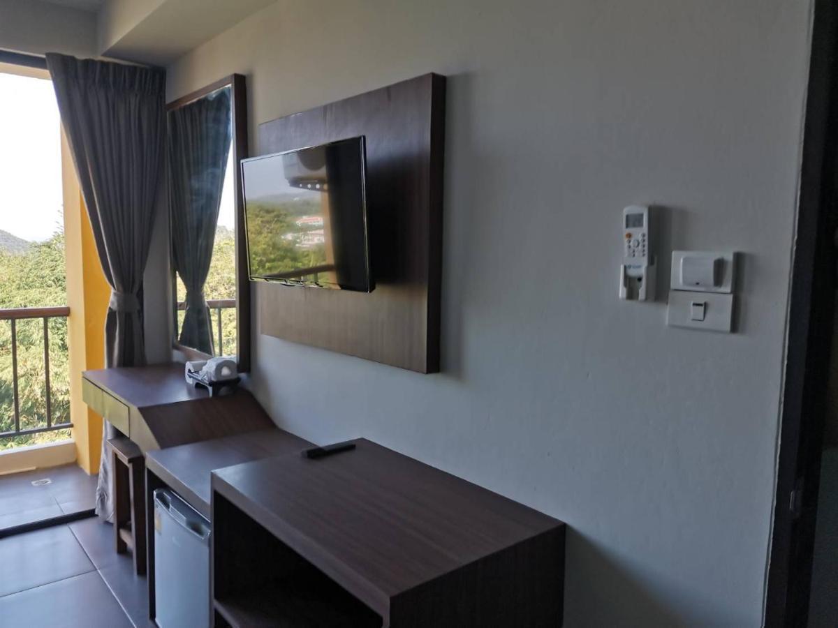 Yamin Seaview Hotel Phuket Exteriör bild